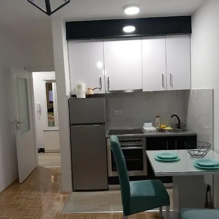 Apartman Iris Lejlighed *