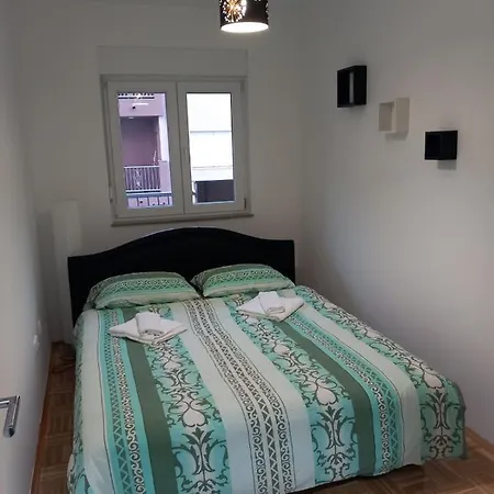 Apartman Iris *